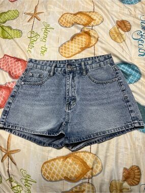SHEIN Washed Light Blue High-Rise Denim Shorts